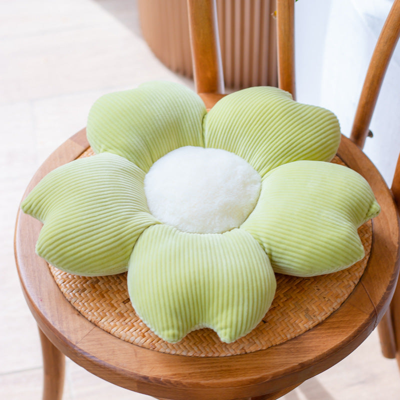 Petal-Style Small Daisy Cushion for Cozy Spaces